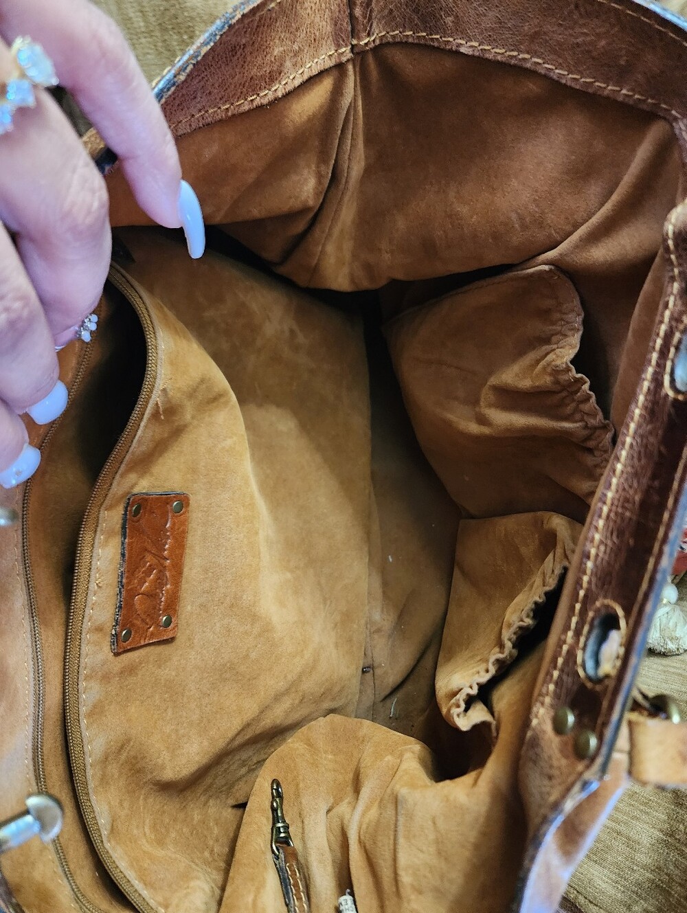 Patricia Nash Genuine Leather Brown Tote Handbag & Matching Wristlet Clutch Set - Picture 10 of 16